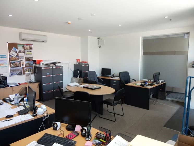 Click to view all images 197A Waverly Road Malvern East VIC 3145 - Image 2