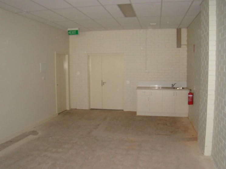 Click to view all images 2/14 Bell Street Yarra Glen VIC 3775 - Image 3