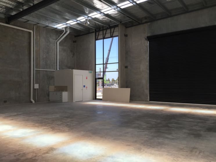 Click to view all images 98 Triholm Avenue Laverton VIC 3028 - Image 3