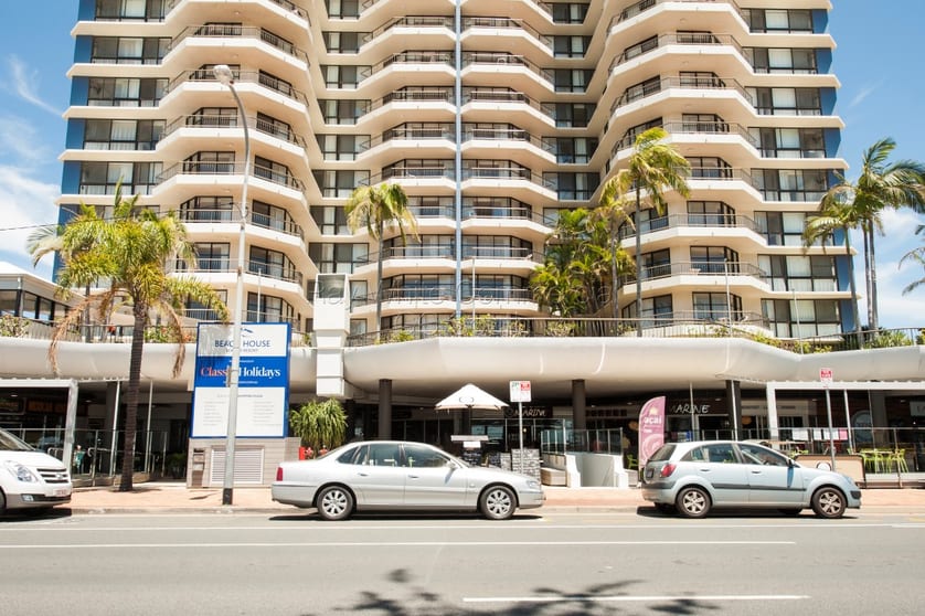 11/52 Marine Parade Coolangatta QLD 4225 - Image 2