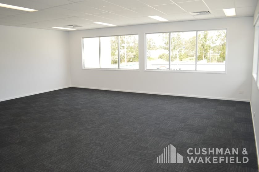 Click to view all images 2/12 Morrison Close Mansfield QLD 4122 - Image 2