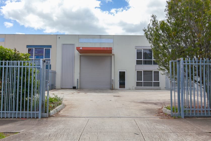 Click to view all images 4 Helm Court Epping VIC 3076 - Image 1
