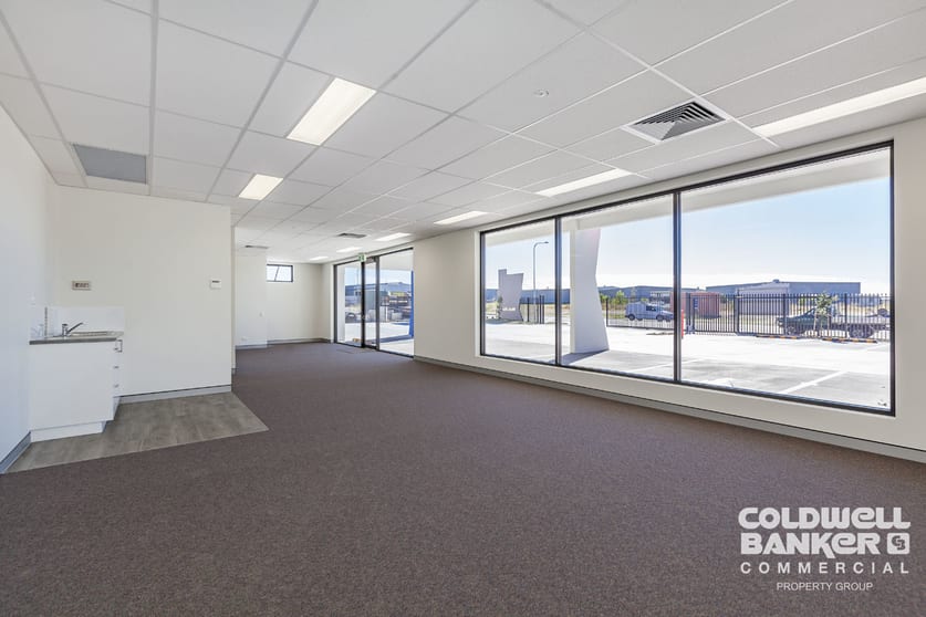 Click to view all images Yatala QLD 4207 - Image 2