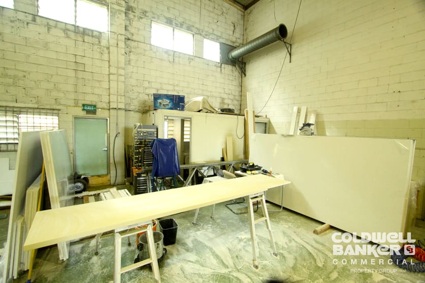 2/5 Welch Street Underwood QLD 4119 - Image 3
