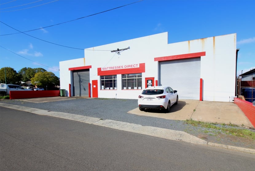 Click to view all images 2 Foundry Street Toowoomba QLD 4350 - Image 1