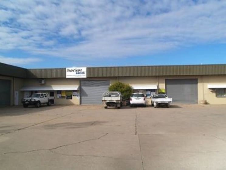 4A/46-50 Hugh Ryan Drive Garbutt QLD 4814 - Image 2