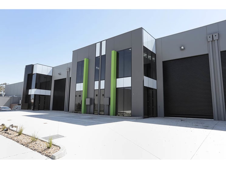 Click to view all images 4 Bayport Court Mornington VIC 3931 - Image 1