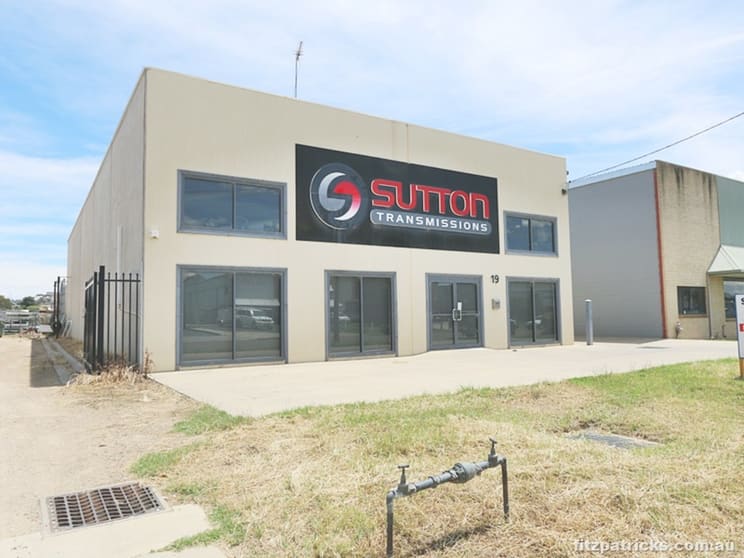 19 Saxon Street Wagga Wagga NSW 2650 - Image 3