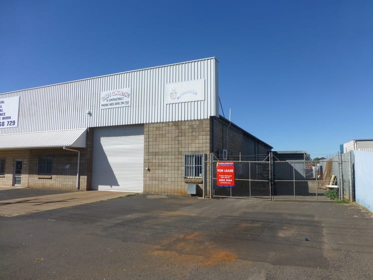2/18 Depot Road Dubbo NSW 2830 - Image 1