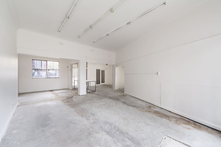 Click to view all images Ground Flo/52 St Kilda Road St Kilda VIC 3182 - Image 3
