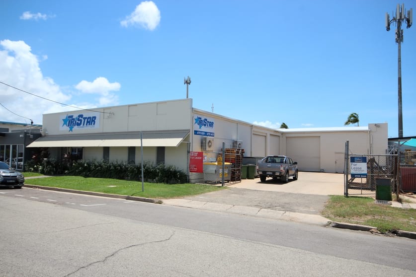 Click to view all images 22 Cottell Street Hyde Park QLD 4812 - Image 1
