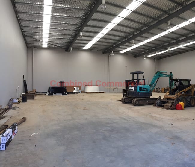 Click to view all images 2/46 Dunn Road Smeaton Grange NSW 2567 - Image 2