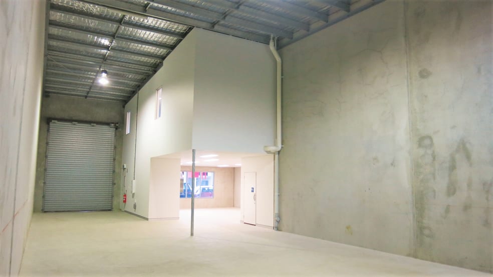 Click to view all images 5/14 Ashtan Place Banyo QLD 4014 - Image 1
