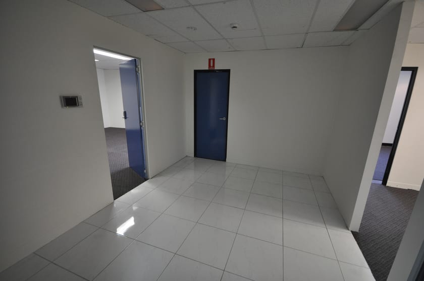 Click to view all images 15-17 Argyle Street Parramatta NSW 2150 - Image 3