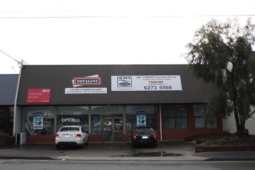 Click to view all images 8 Lampton Avenue Derwent Park TAS 7009 - Image 1