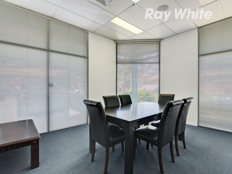 Click to view all images 5/12-16 McLeans Road Bundoora VIC 3083 - Image 3