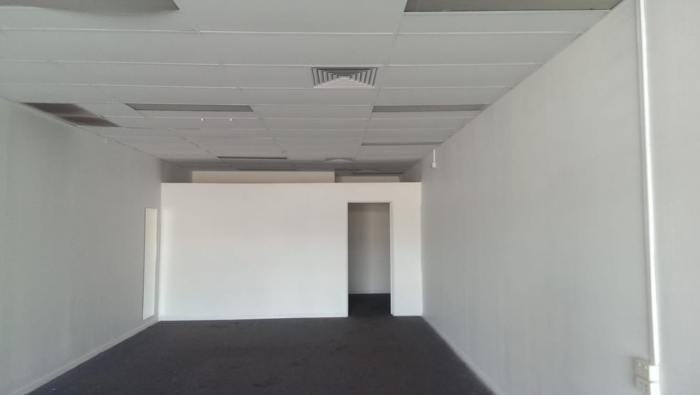 1/283 Logan Road Greenslopes QLD 4120 - Image 2