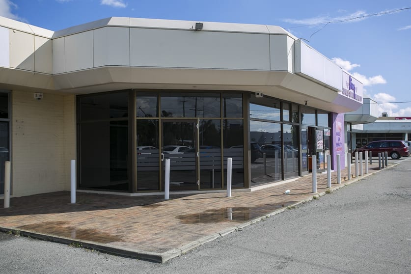 Click to view all images 1/2 Binley Place Maddington WA 6109 - Image 1