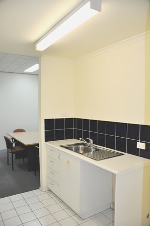 Click to view all images C10/2A Westall Road Clayton VIC 3168 - Image 3