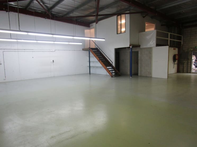 Click to view all images Kirrawee NSW 2232 - Image 3