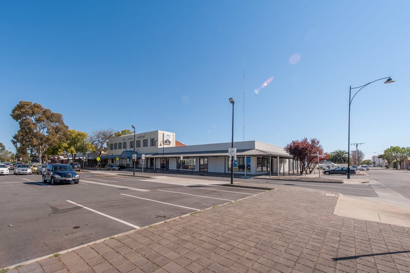 Click to view all images 22 Quebec Street Port Adelaide SA 5015 - Image 2