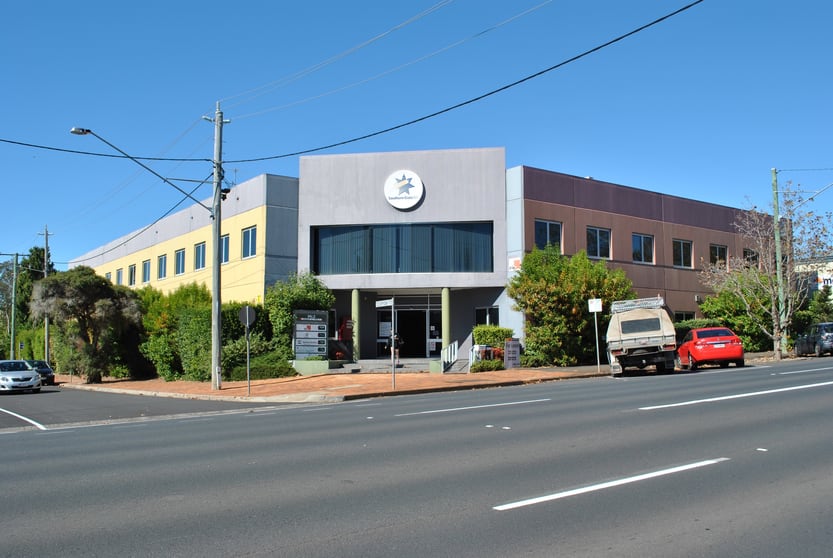 Click to view all images Suite 5, 162 Hume Street Toowoomba City QLD 4350 - Image 1