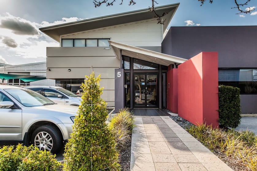 Click to view all images 5 Sangiorgio Court Osborne Park WA 6017 - Image 2