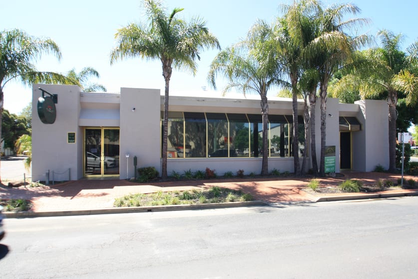 31 Forsyth Street Wagga Wagga NSW 2650 - Image 2