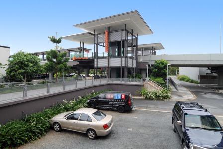 8/2 Old Cleveland Road Greenslopes QLD 4120 - Image 2
