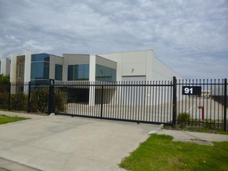Click to view all images 91 Frankston Gardens Drive Carrum Downs VIC 3201 - Image 2