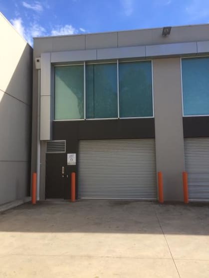 Click to view all images 15/484 Graham Street Port Melbourne VIC 3207 - Image 2