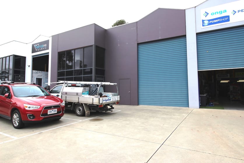 Click to view all images 2/2 Torca Terrace Mornington VIC 3931 - Image 1