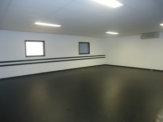 8/21 Power Road Bayswater VIC 3153 - Image 3