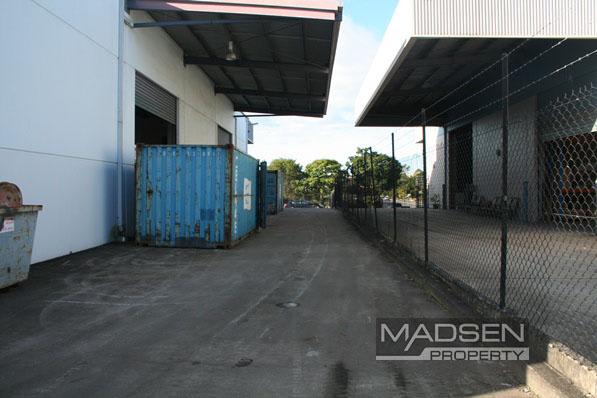 Click to view all images 51 Fulcrum Street Richlands QLD 4077 - Image 2