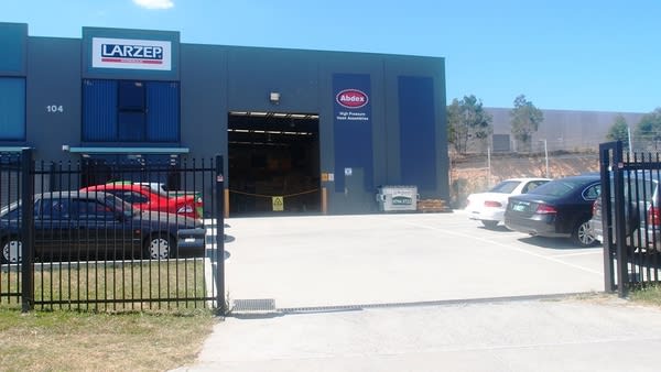 2/104 Wedgewood Road Hallam VIC 3803 - Image 2