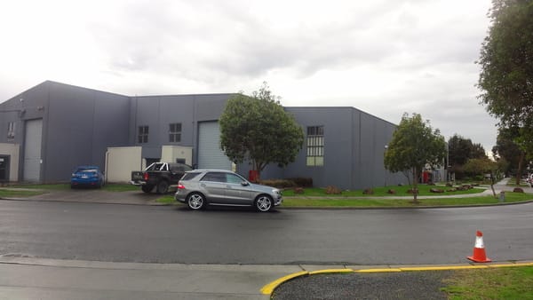 2/10 Turbo Drive Bayswater VIC 3153 - Image 1
