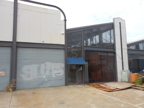 Click to view all images 5/2-16 Warner Street Huntingdale VIC 3166 - Image 2
