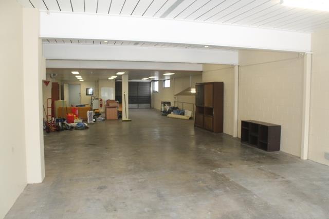 Click to view all images 1/23 Altree Court Phillip ACT 2606 - Image 3