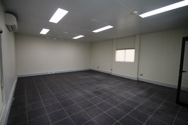 18 Birmingham Avenue Villawood NSW 2163 - Image 3