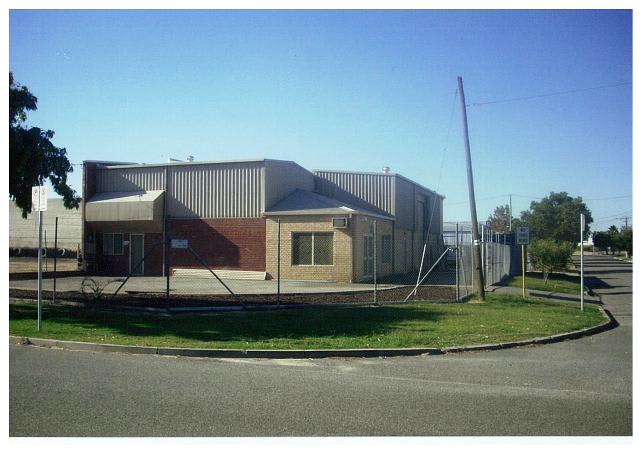 14 Somersby Road Welshpool WA 6106 - Image 2