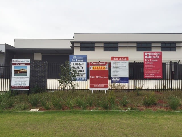 Click to view all images 25 Waler Crescent Smeaton Grange NSW 2567 - Image 1