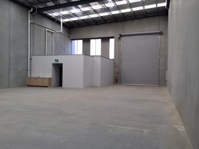Click to view all images Unit B/8 Universal Way Cranbourne West VIC 3977 - Image 2