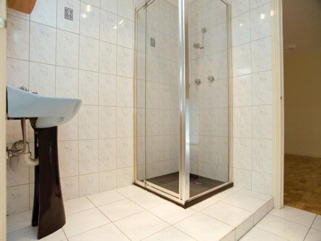 Click to view all images 5/60 Miller Street Epping VIC 3076 - Image 3