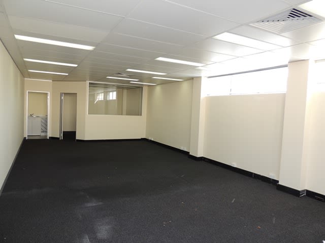 Click to view all images 12/3368 Pacific Highway Springwood QLD 4127 - Image 3