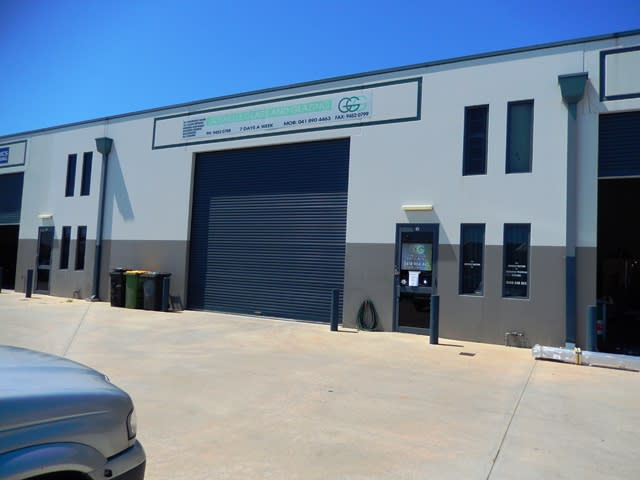 Click to view all images Unit 3// 1848 Albany Highway Maddington WA 6109 - Image 2
