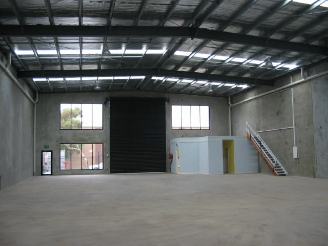 Click to view all images 1 Arunta Street Reservoir VIC 3073 - Image 2