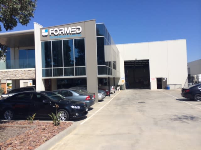 Click to view all images 7 Commercial Drive Lynbrook VIC 3975 - Image 2