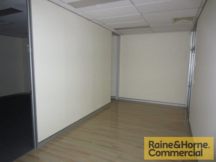 Click to view all images 2/175 Melbourne Street South Brisbane QLD 4101 - Image 2