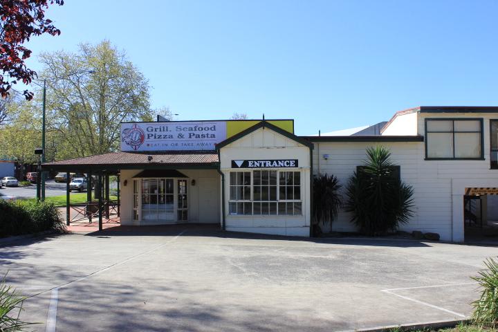 Click to view all images 4 Bell Street Yarra Glen VIC 3775 - Image 1