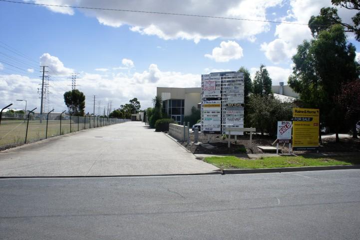 16/7-9 Dunstans Court Reservoir VIC 3073 - Image 2